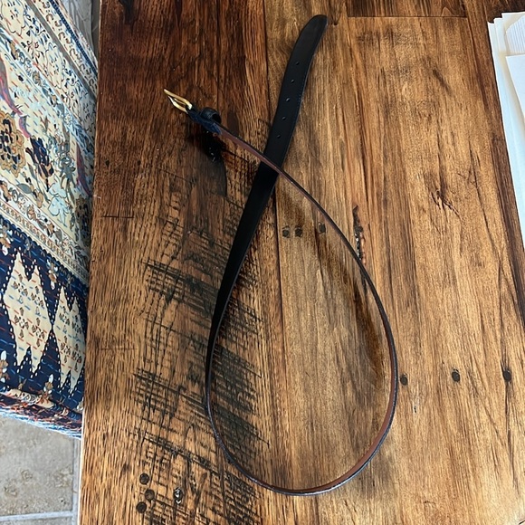 Men’s Minimalist Black Textured Leather USA Made Belt w Brass Buckle Sz 38 - Picture 8 of 9